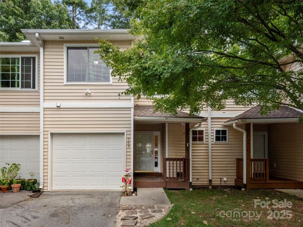 105 Farm Lane, Mills River, NC 28759