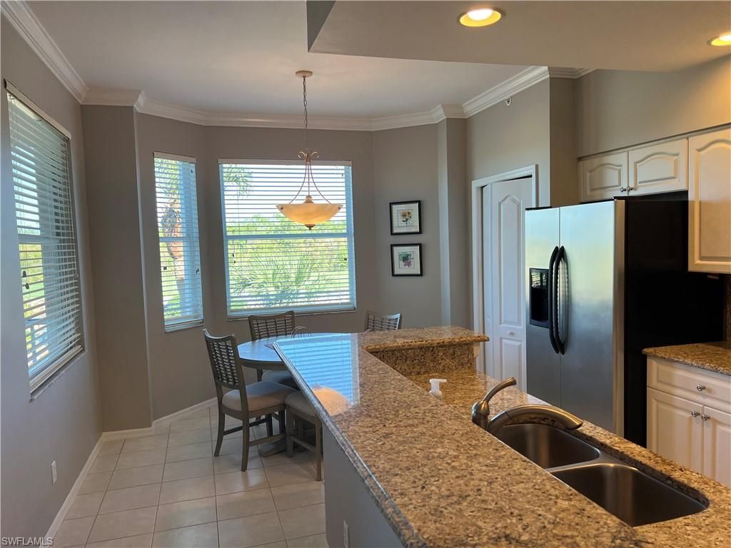 7625 Arbor Lakes Ct, Unit 332, Naples, FL 34112 Photo