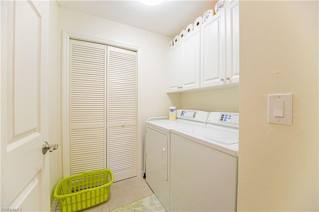 7401 Bella Lago Dr, Unit 522, Fort Myers Beach, FL 33931 Photo