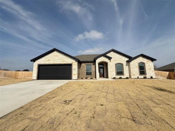 403 Rusty Spur Court, Lorena, TX 76655