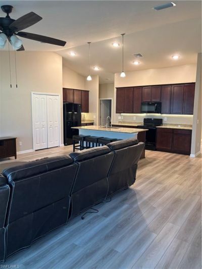 1005 SW 36th St, Cape Coral, FL 33914 Photo