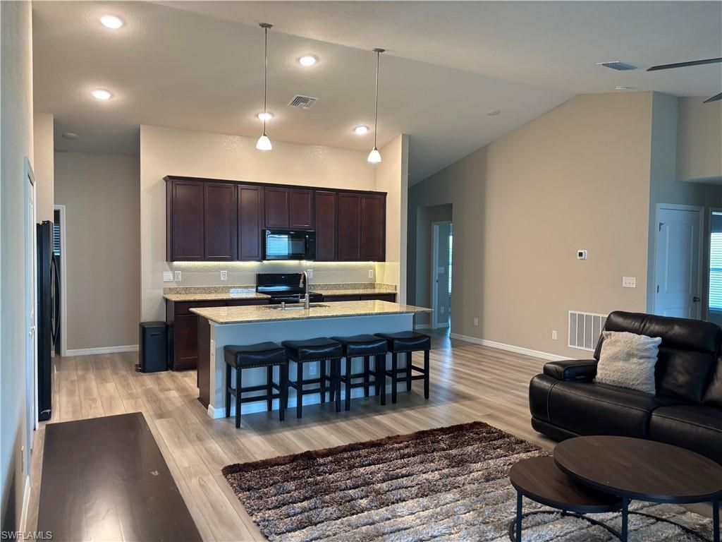 1005 SW 36th St, Cape Coral, FL 33914 Photo