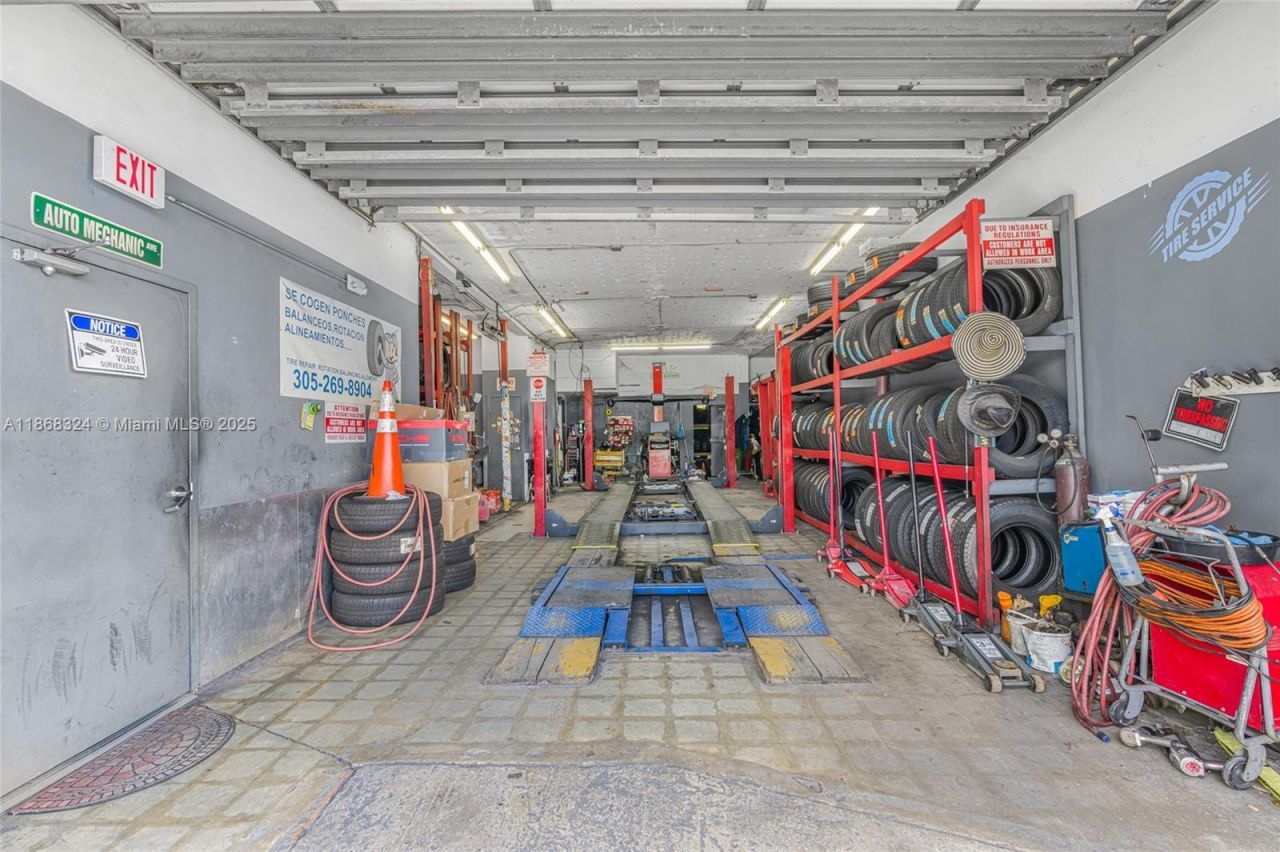 7790 SW 26th St, Miami, FL 33155 Photo