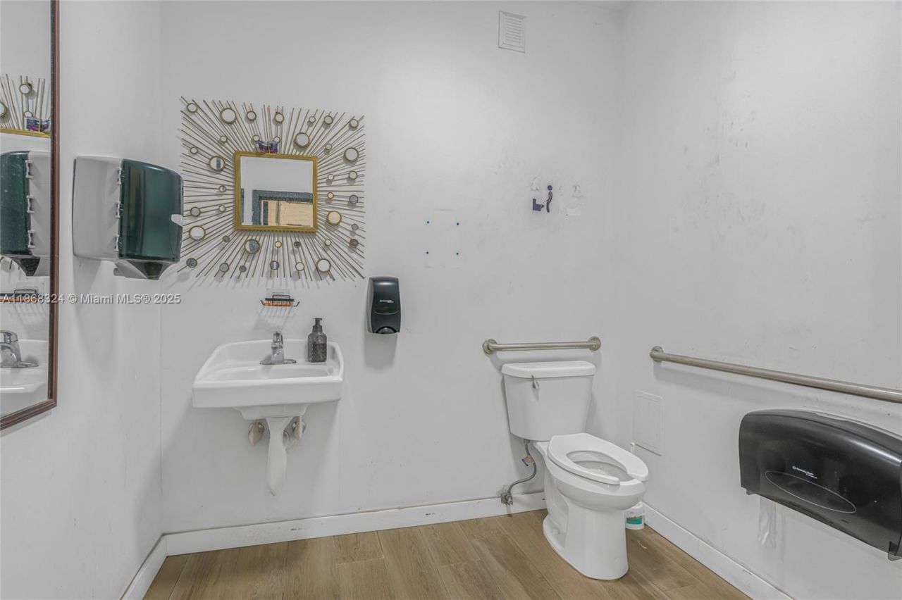 7790 SW 26th St, Miami, FL 33155 Photo