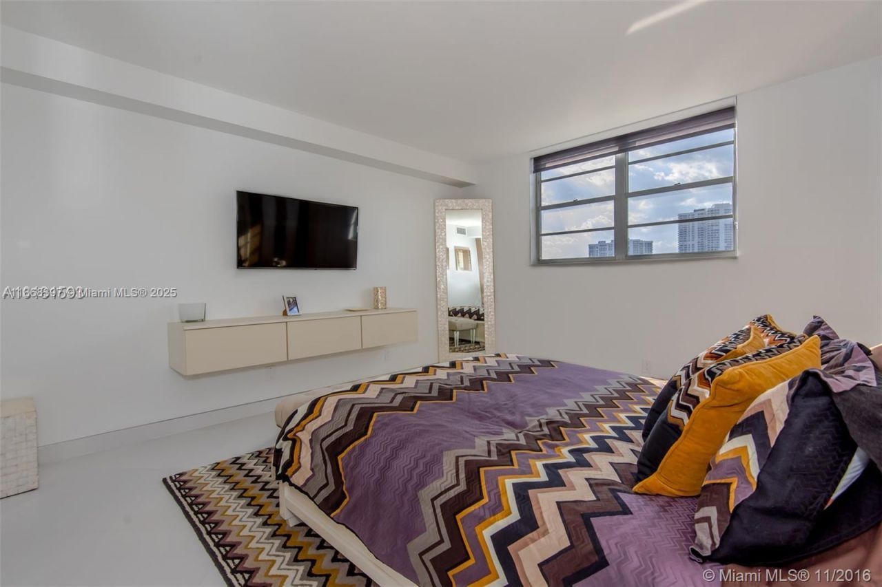 19390 Collins Ave, Unit 1121, Sunny Isles Beach, FL 33160 Photo