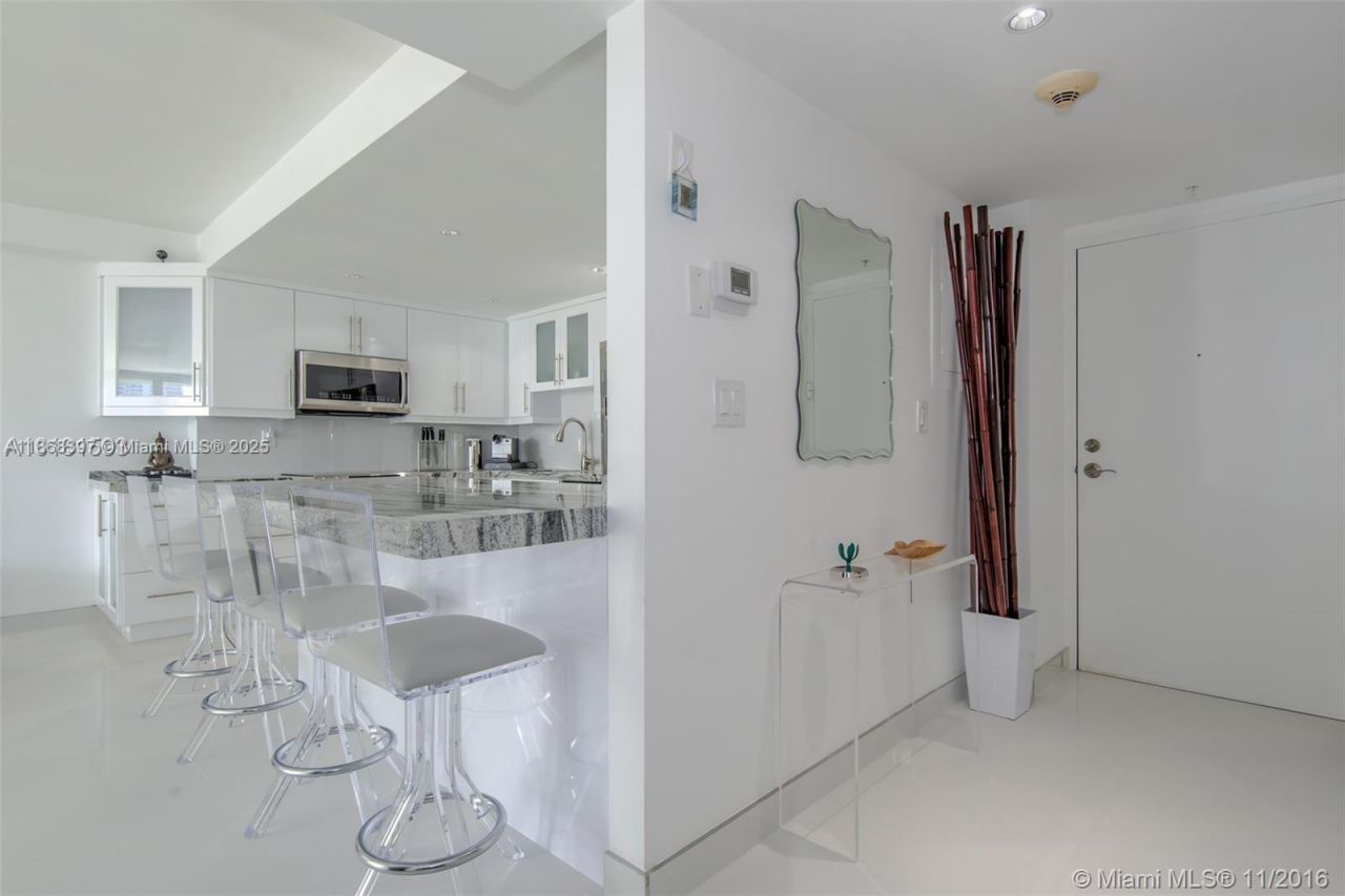 19390 Collins Ave, Unit 1121, Sunny Isles Beach, FL 33160 Photo