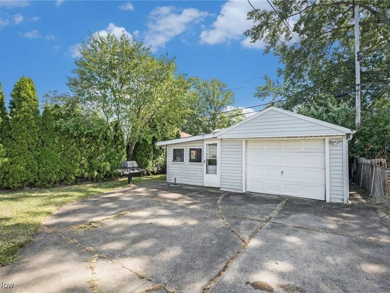 21170 Wilmore Avenue, Euclid, OH 44123 Photo 16