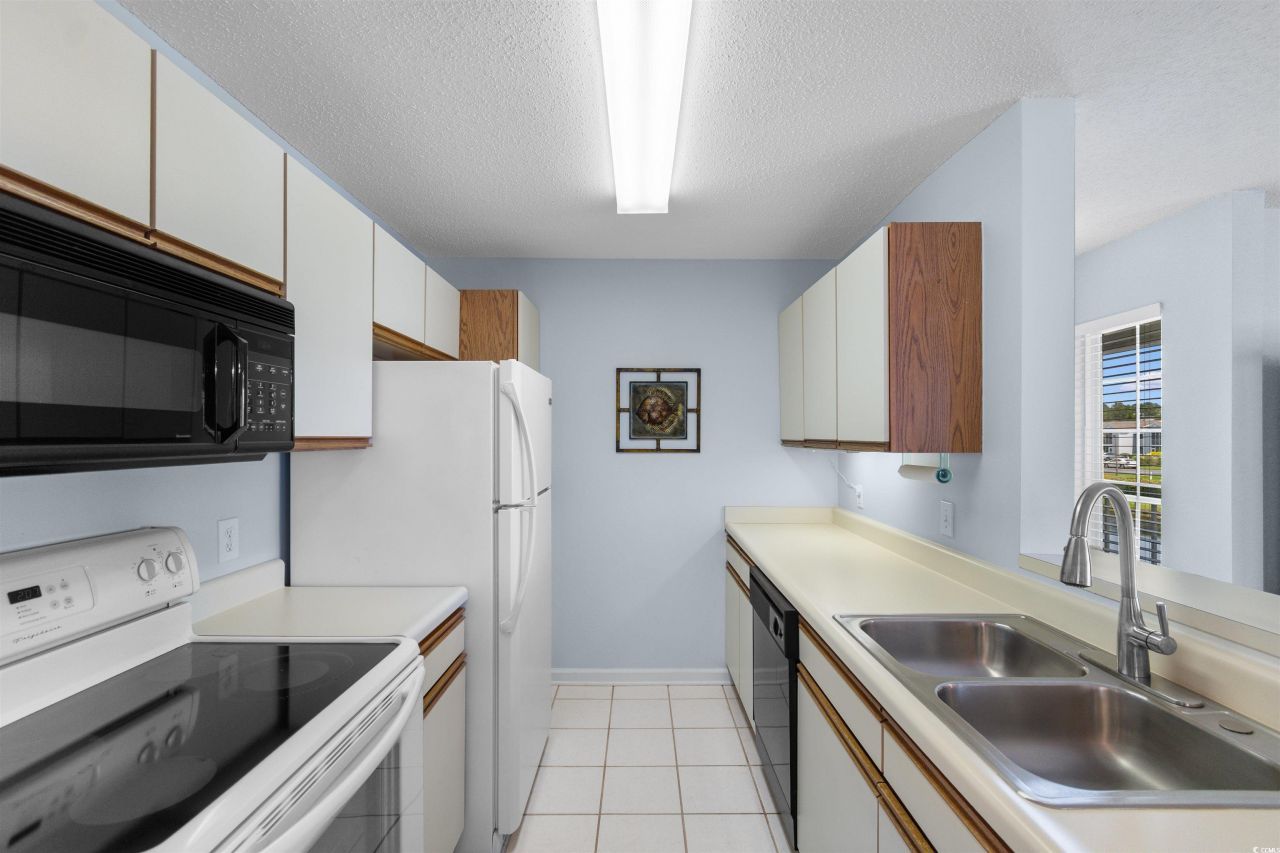 2268 Essex Dr. Photo 12