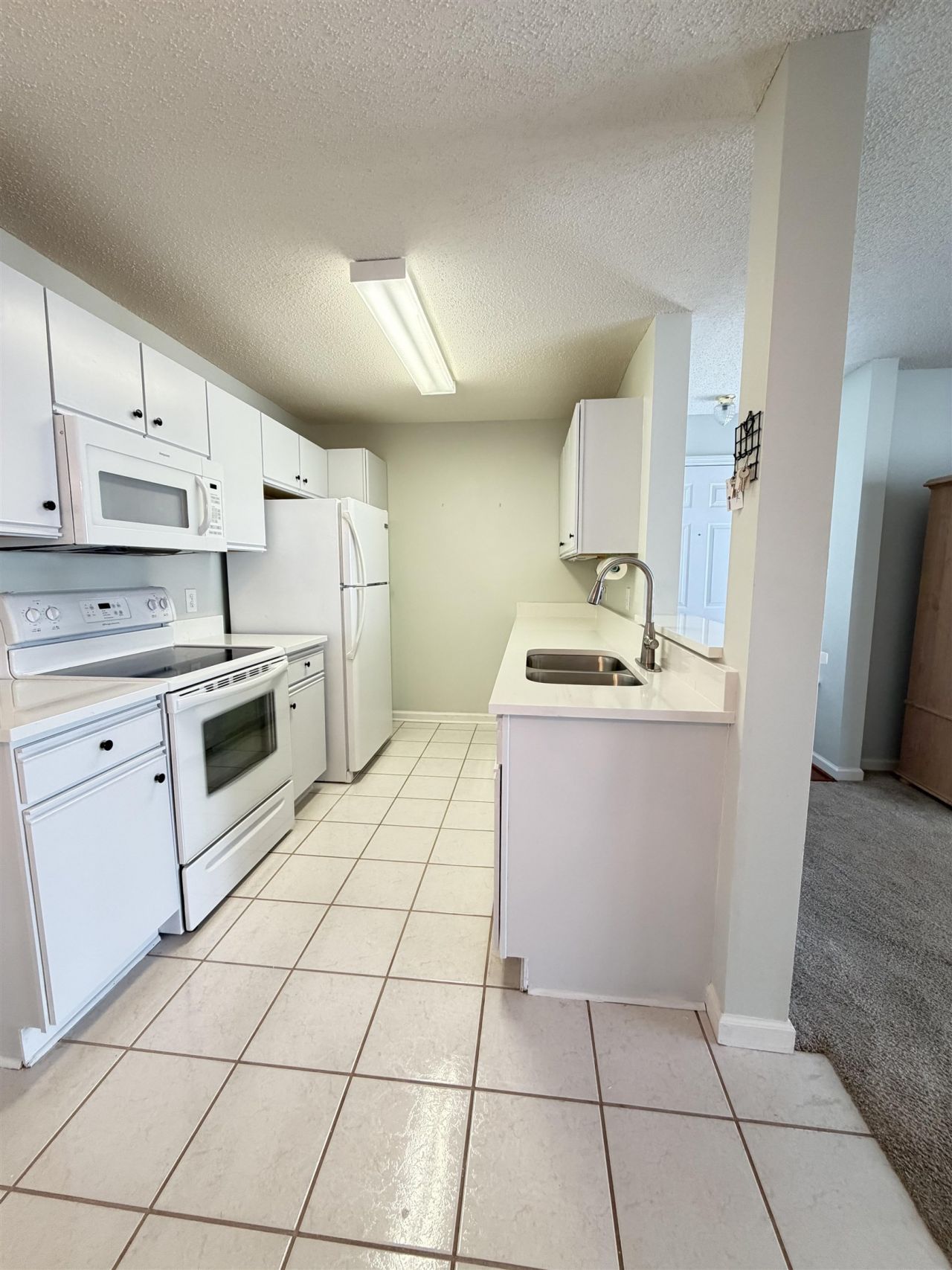 2268 Essex Dr. Photo 12