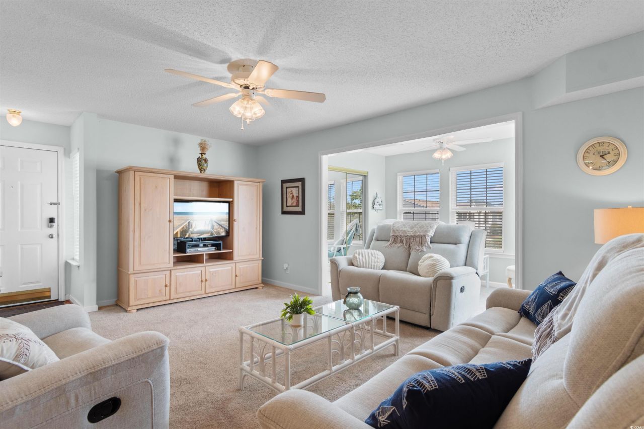 2268 Essex Dr. Photo 6