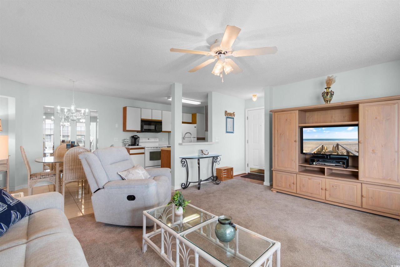 2268 Essex Dr. Photo 7