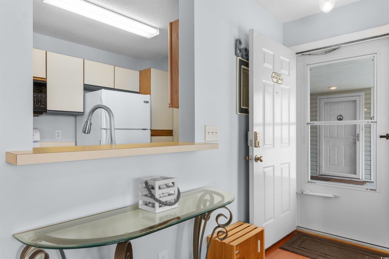 2268 Essex Dr. Photo 9