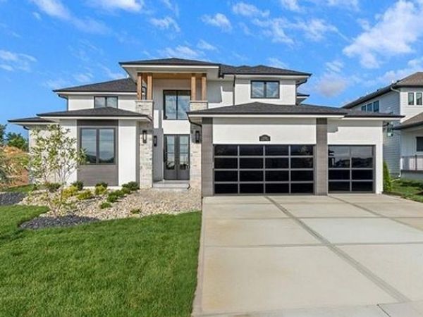 17016 Rosehill Street, Overland Park, KS 66221
