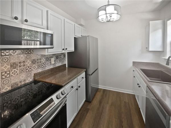 806 Brighton Point, Atlanta, GA 30328