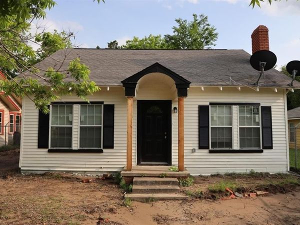 818 E Palestine Street, Mexia, TX 76667