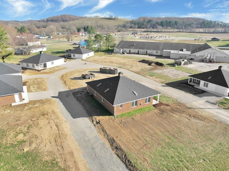 184 Meadow Drive, Newark, OH 43055 Photo 6