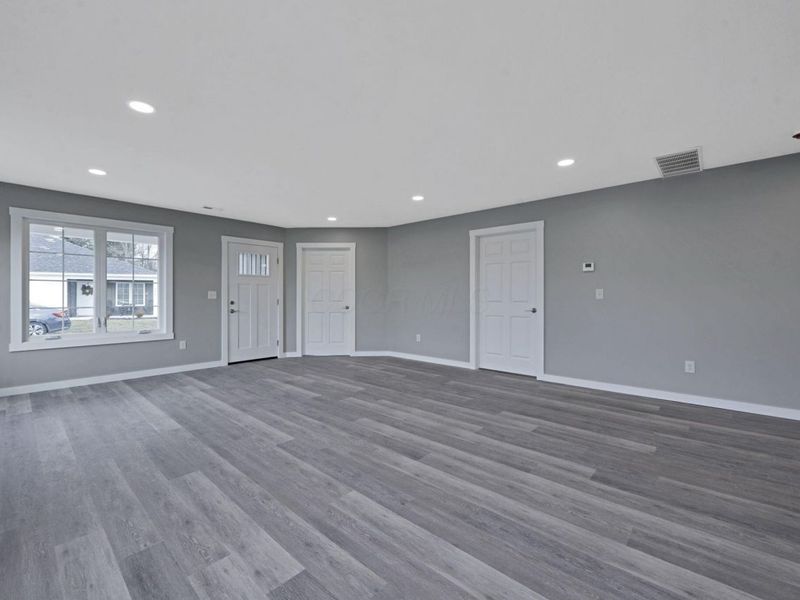 188 Meadow Drive, Newark, OH 43055 Photo 9