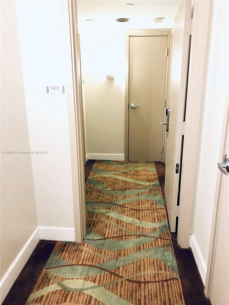 18683 Collins Ave, Unit 1907, Sunny Isles Beach, FL 33160 Photo