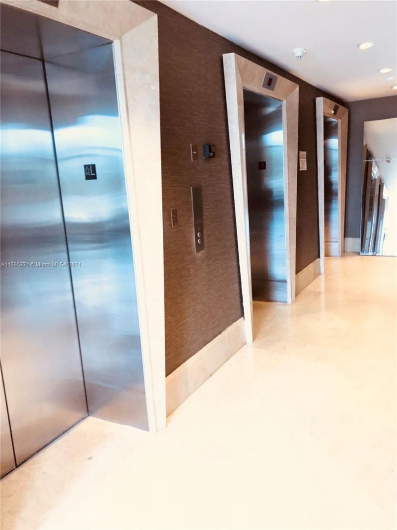 18683 Collins Ave, Unit 1907, Sunny Isles Beach, FL 33160 Photo