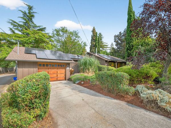 740 Park Street, Ashland, OR 97520