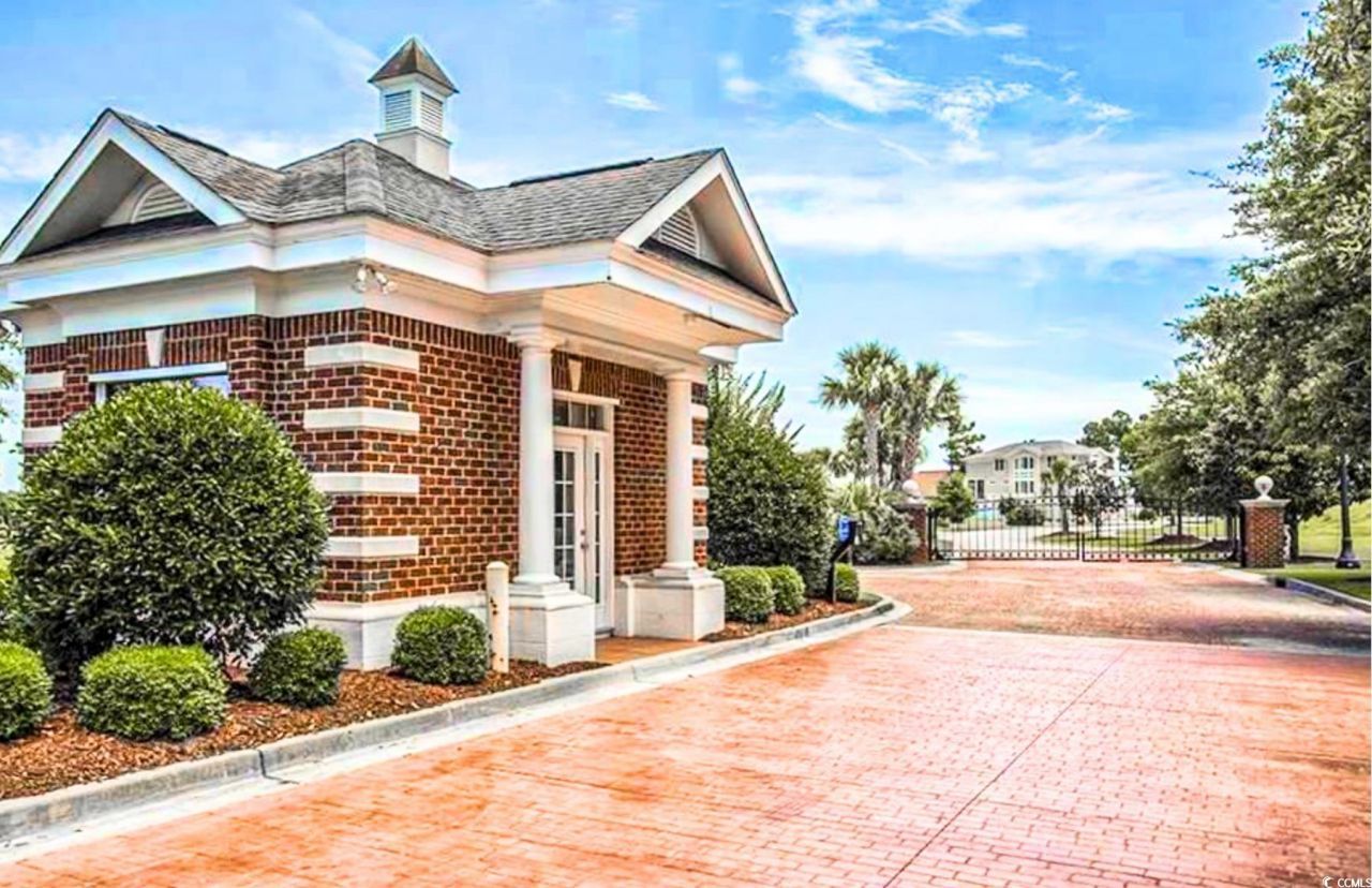 871 Waterton Ave. Photo 5