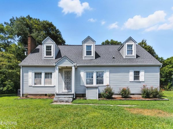 125 Barnes Lane, Strawberry Plains, TN 37871