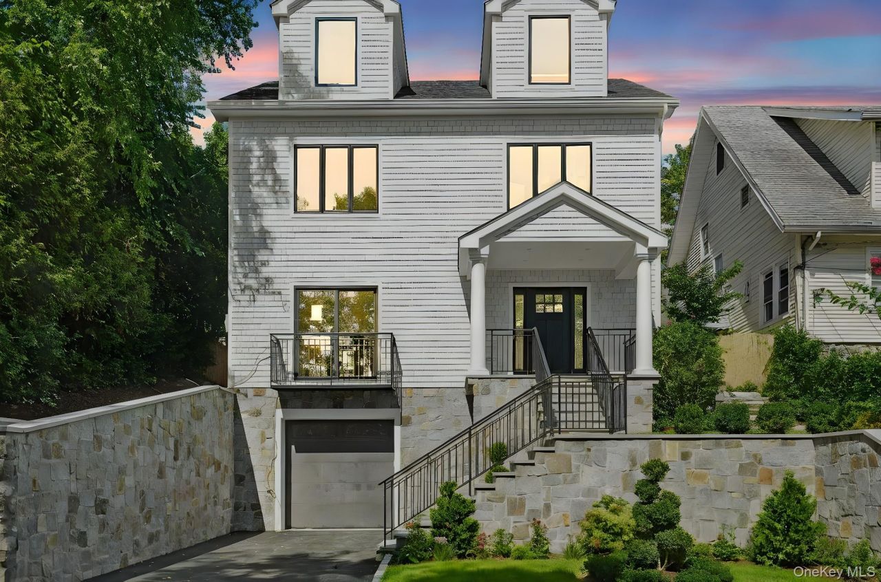 64 1/2 Exchange Place, Port Chester, NY 10573 Main Photo