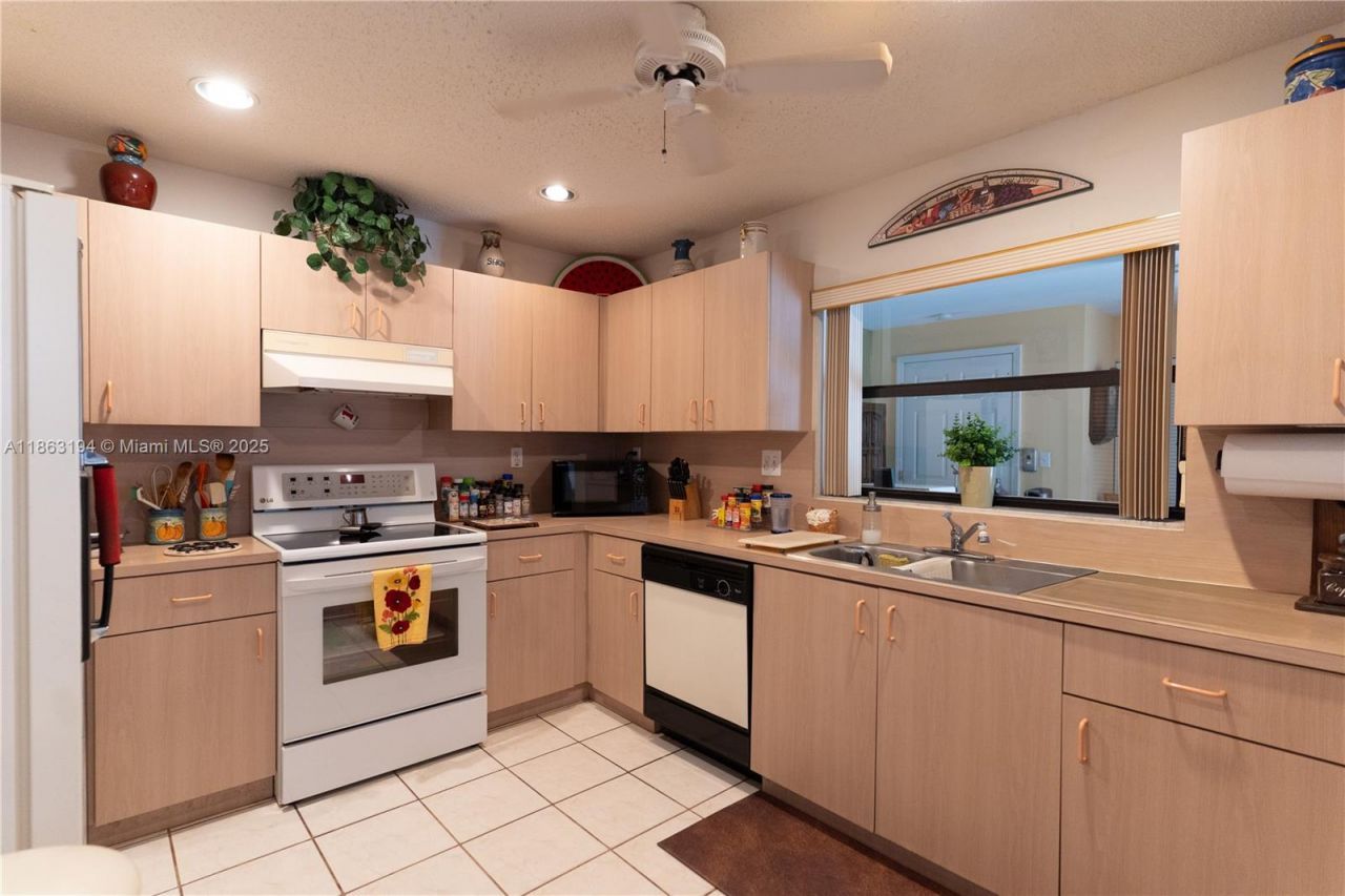 11680 SW 92nd St, Miami, FL 33176 Photo