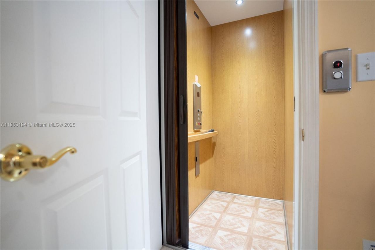 11680 SW 92nd St, Miami, FL 33176 Photo