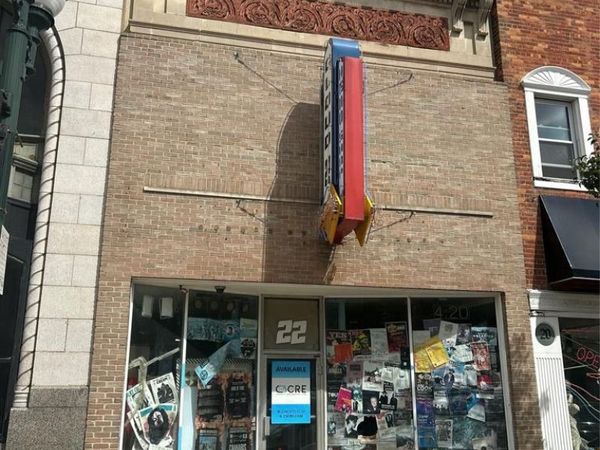 22 North Saginaw Street, Pontiac, MI 48342