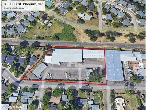 306 S C Street, Phoenix, OR 97535