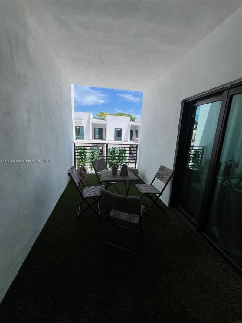 2526 Pierce Street, Unit 12, Hollywood, FL 33020 Photo