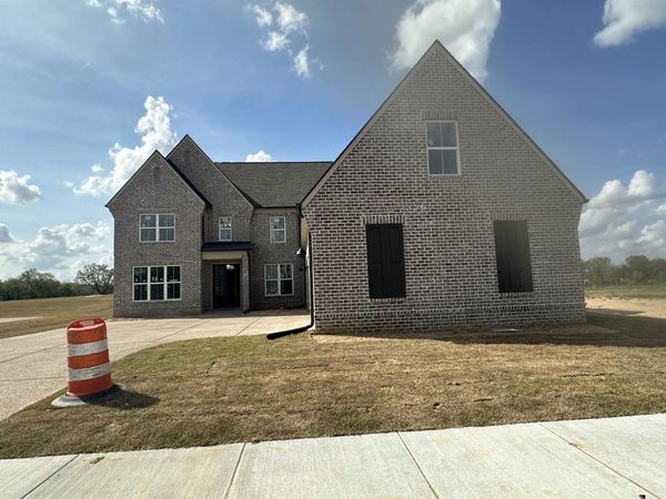 5295 BUTTERCUP LN, Lakeland, TN 38002