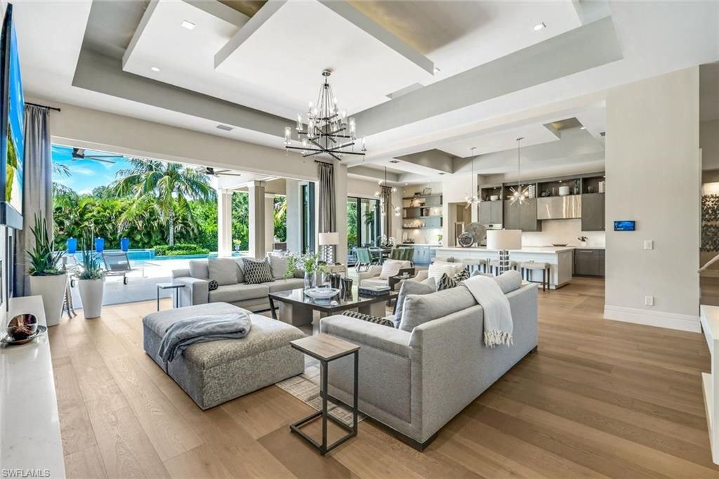 112 Hickory Rd, Naples, FL 34108 Photo