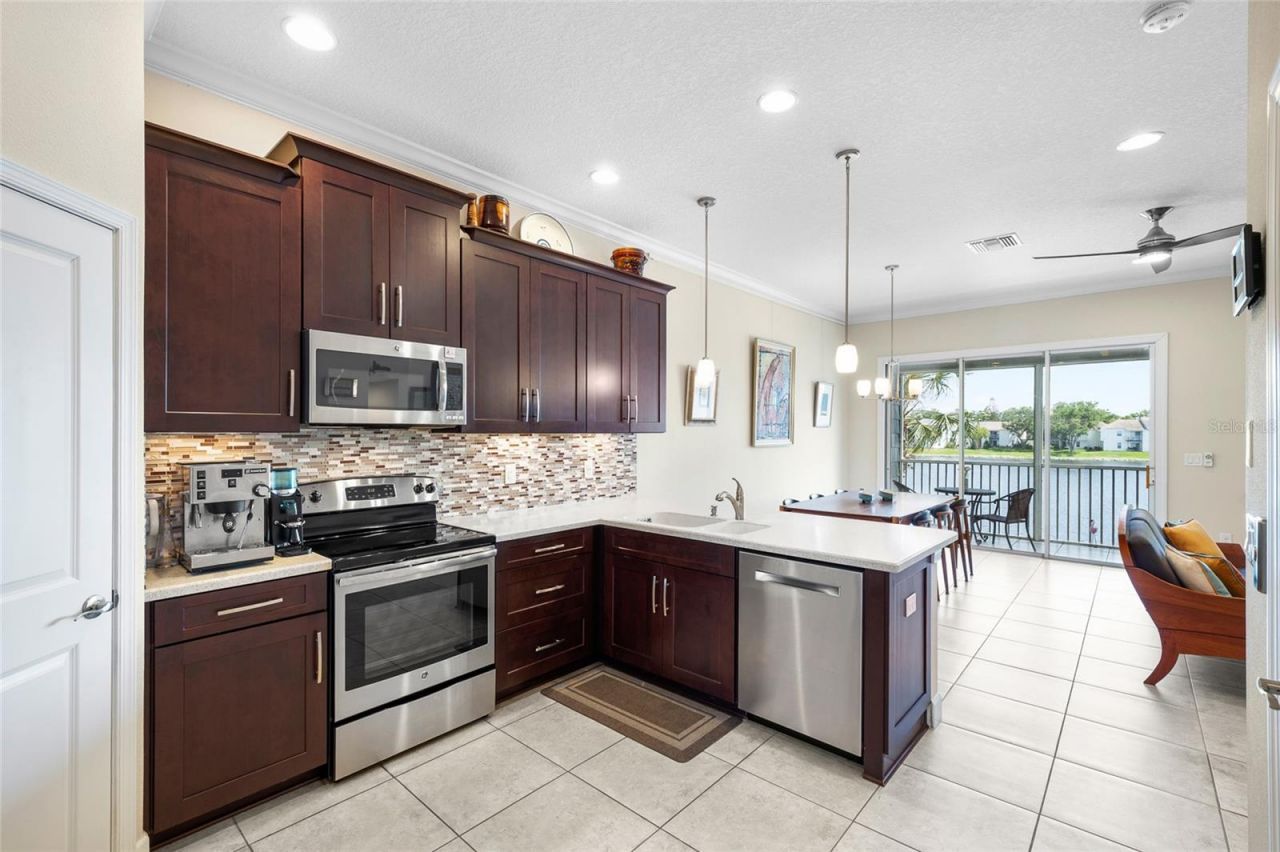 3226 Nautical Place S, Saint Petersburg, FL 33712 Photo