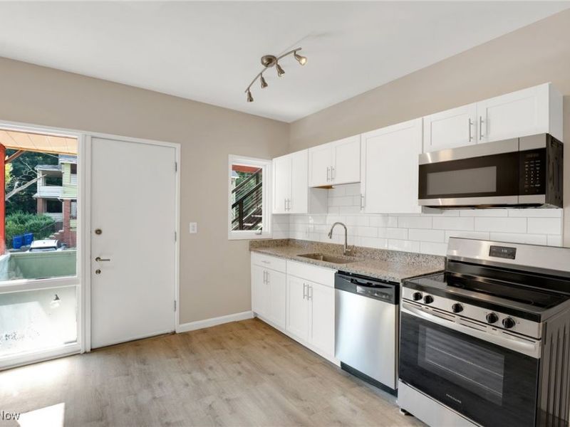 2187 Murray Hill Road, Cleveland, OH 44106 Photo 13