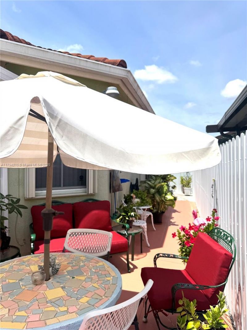 12951 NW 8th St, Miami, FL 33182 Photo