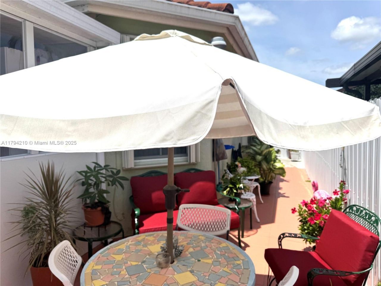 12951 NW 8th St, Miami, FL 33182 Photo