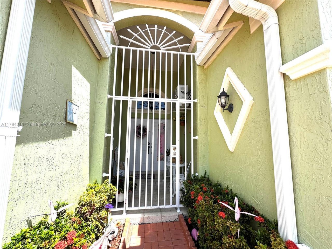 12951 NW 8th St, Miami, FL 33182 Photo