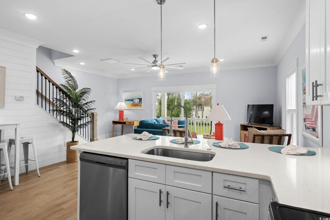 2315 Seaseeker Ln. Photo 8