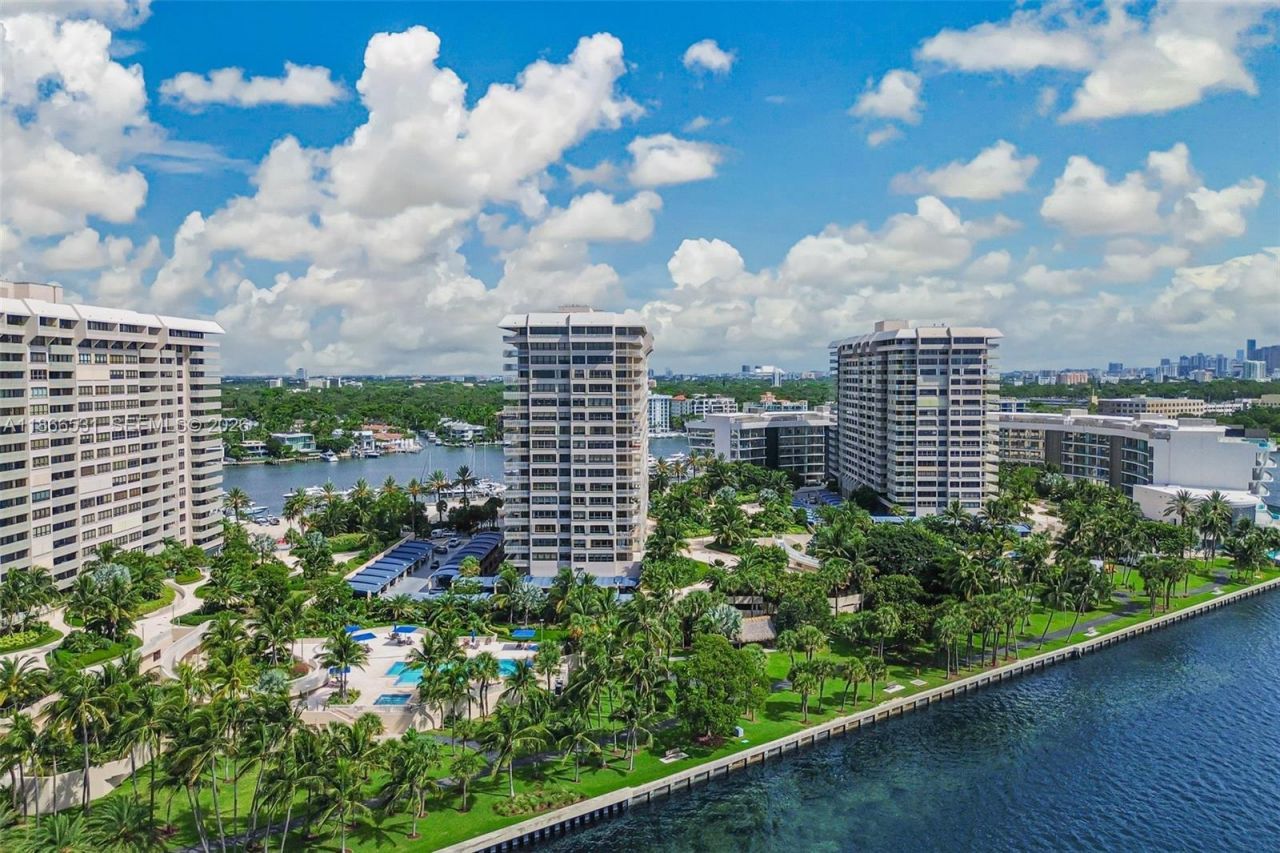 2 Grove Isle Dr, Unit B1603, Miami, FL 33133 Photo