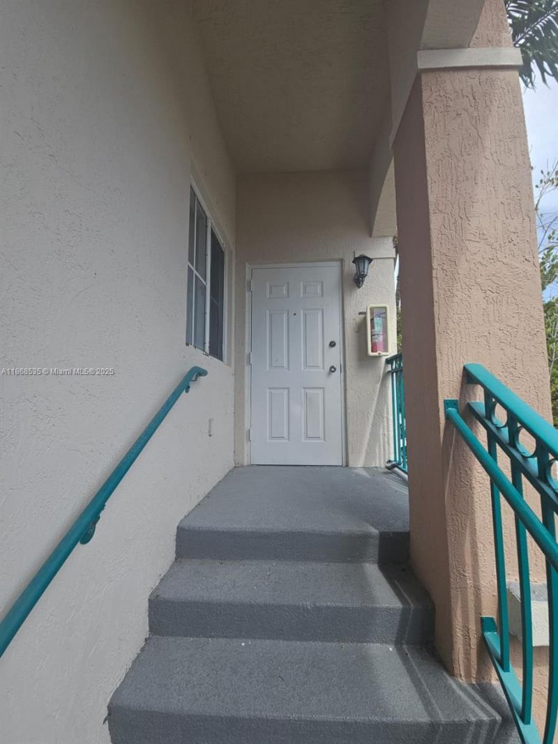 1241 SE 29th St, Unit 205-27, Homestead, FL 33035 Photo