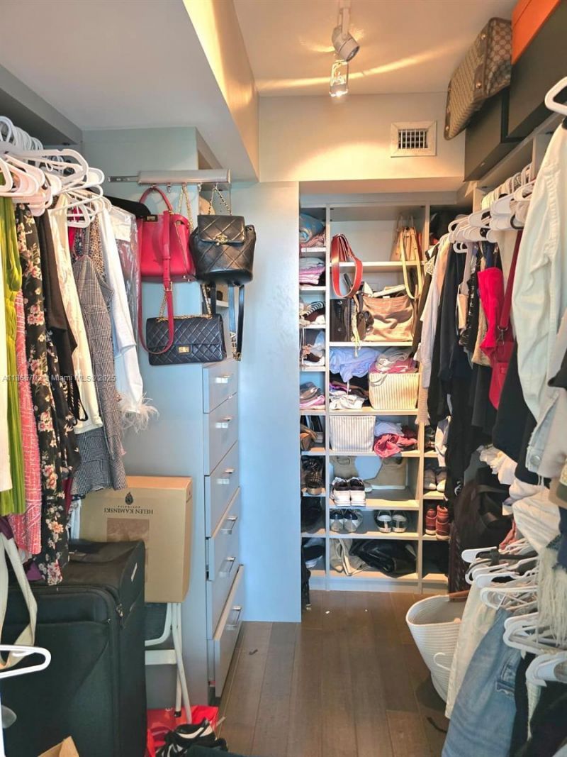 5 Island Ave, Unit 5J, Miami Beach, FL 33139 Photo