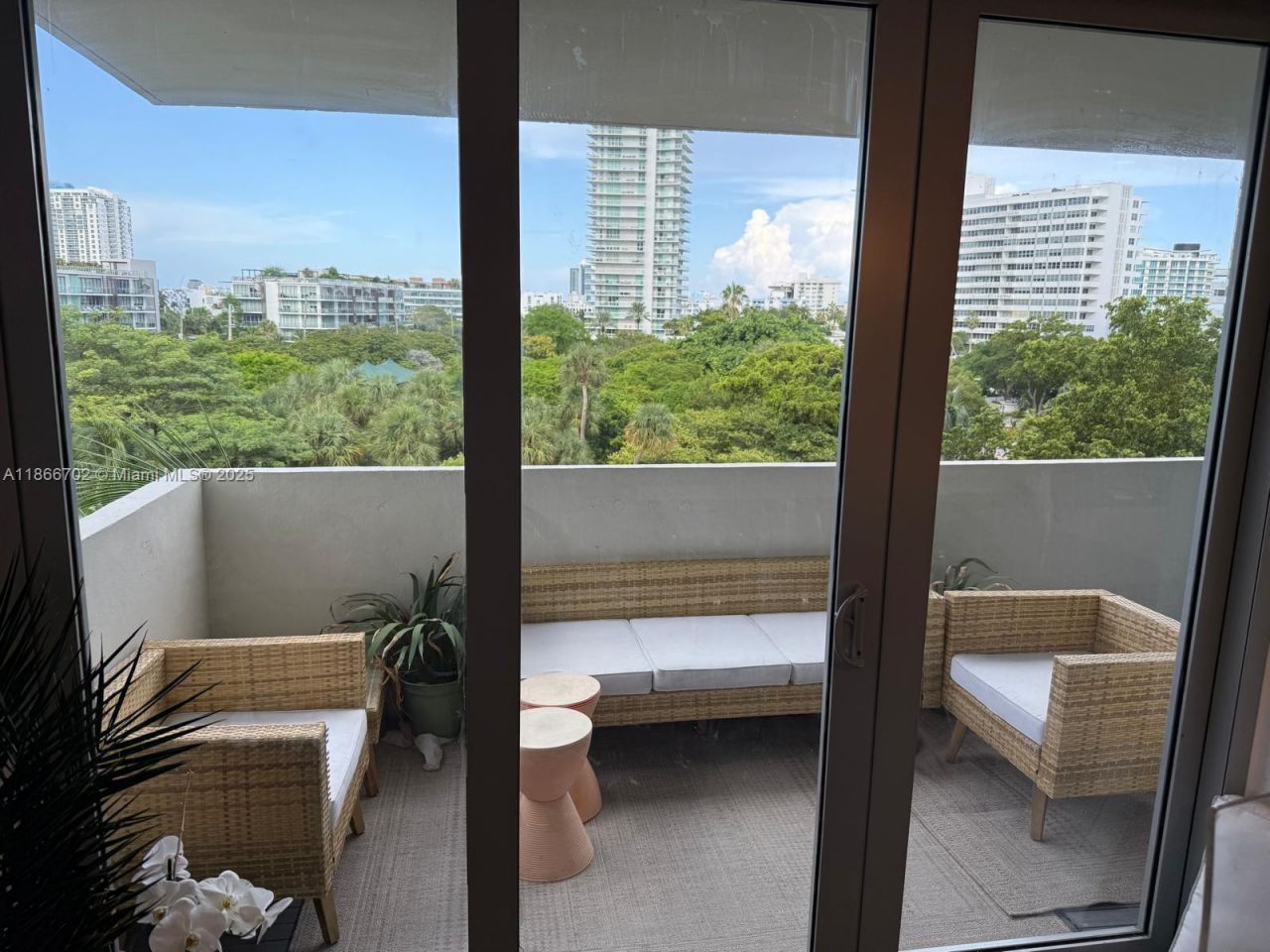 5 Island Ave, Unit 5J, Miami Beach, FL 33139 Photo