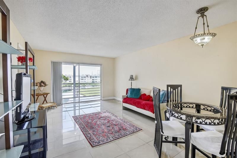 8100 Sunrise Lakes Boulevard, Unit 303, Sunrise, FL 33322 Photo