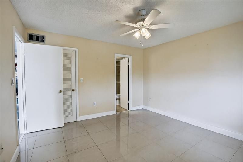 8100 Sunrise Lakes Boulevard, Unit 303, Sunrise, FL 33322 Photo