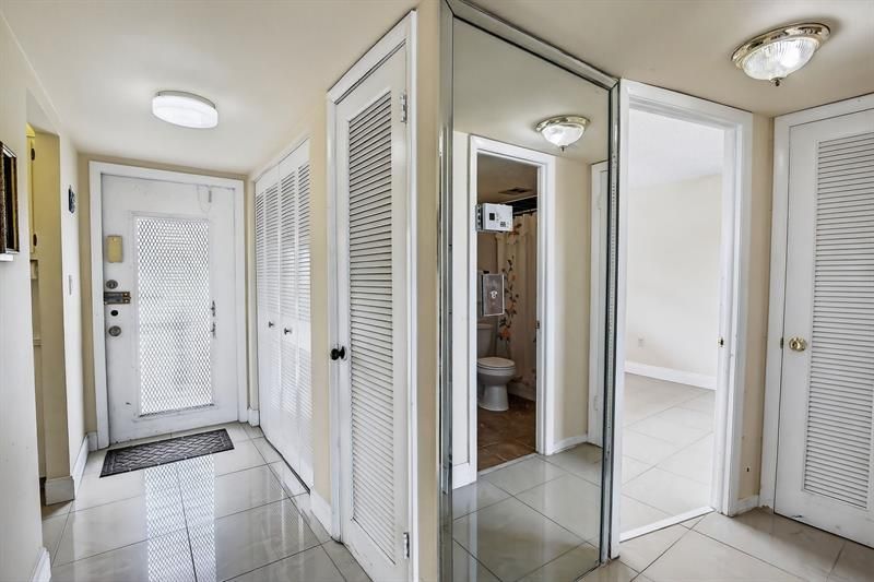 8100 Sunrise Lakes Boulevard, Unit 303, Sunrise, FL 33322 Photo