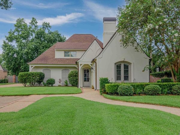 18934 E Pinnacle Cir, Saint George, LA 70810