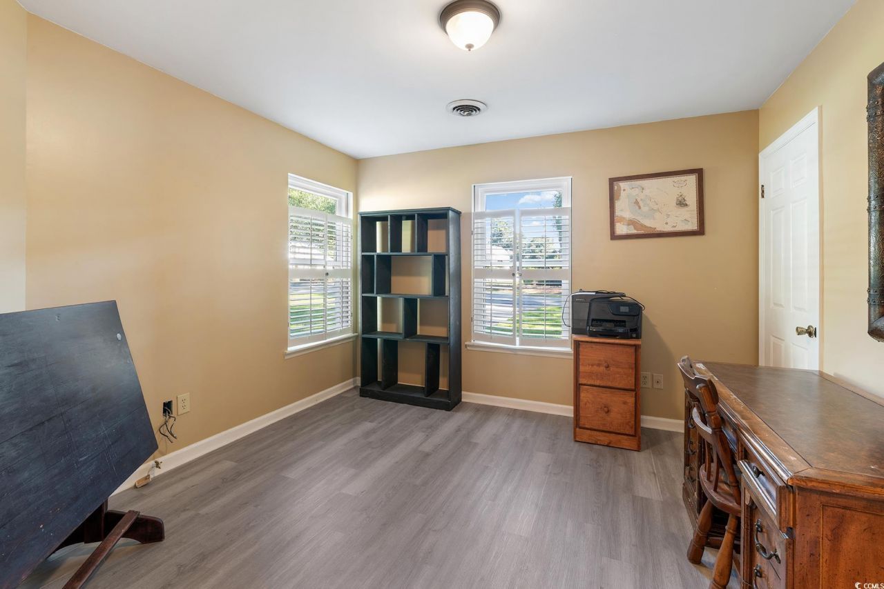 653 Mariner Ave. Photo 31