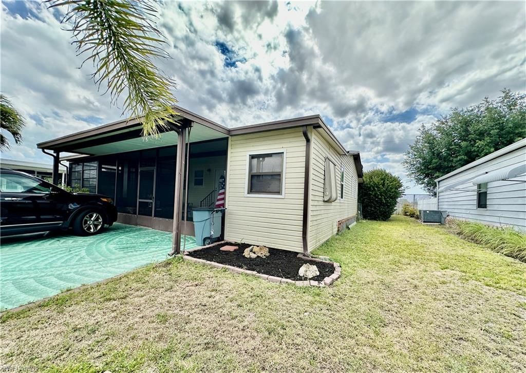 3165 Bunny Run Dr, North Fort Myers, FL 33917 Photo